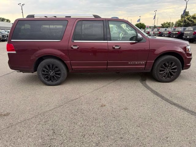 2015 Bronze Fire Metallic Lincoln Navigator L Select 4X4 SUV