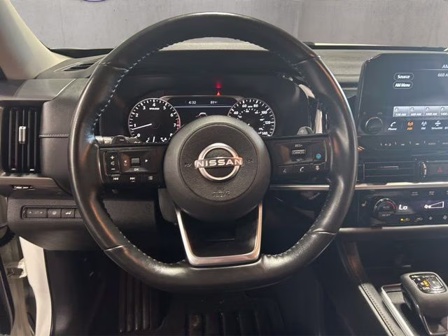 2023 Pearl White Tricoat Nissan Pathfinder SL 4X4 SUV