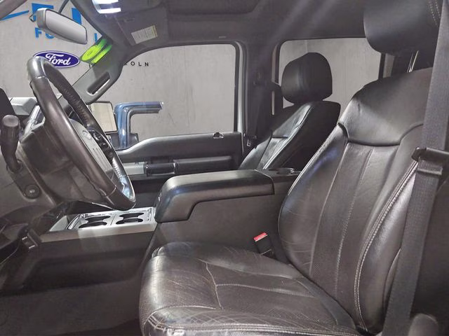 2016 White Platinum Metallic Tri-Coat Ford Super Duty F-350 SRW Lariat 4X4 Truck