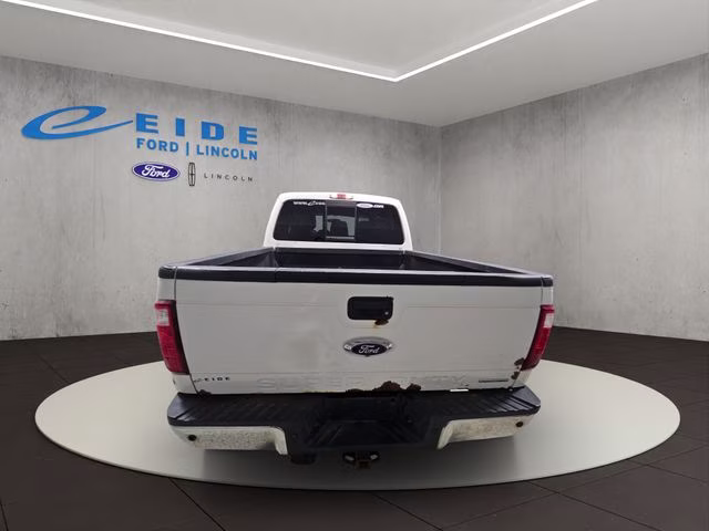 2016 White Platinum Metallic Tri-Coat Ford Super Duty F-350 SRW Lariat 4X4 Truck