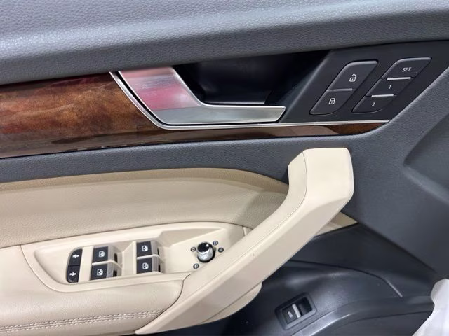 2020 Ibis White Audi Q5 45 Premium Plus AWD SUV