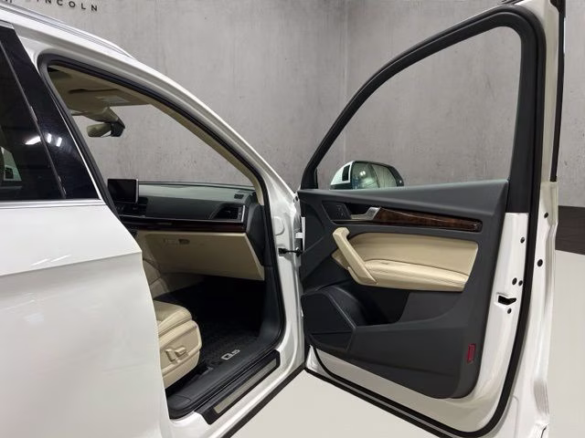 2020 Ibis White Audi Q5 45 Premium Plus AWD SUV