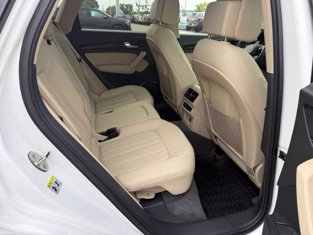 2020 Ibis White Audi Q5 45 Premium Plus AWD SUV
