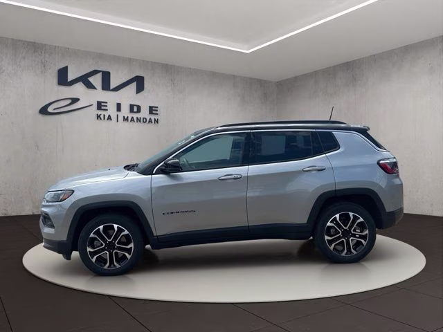 2023 Billet Silver Metallic Clearcoat Jeep Compass Limited 4X4 SUV