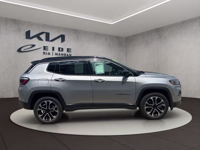 2023 Billet Silver Metallic Clearcoat Jeep Compass Limited 4X4 SUV