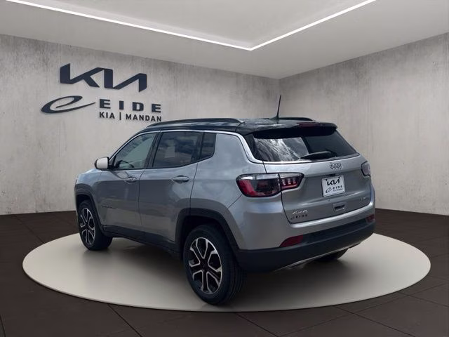 2023 Billet Silver Metallic Clearcoat Jeep Compass Limited 4X4 SUV