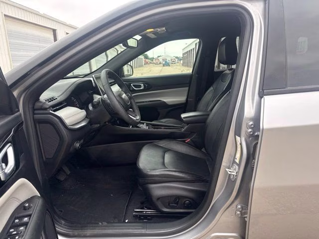 2023 Billet Silver Metallic Clearcoat Jeep Compass Limited 4X4 SUV