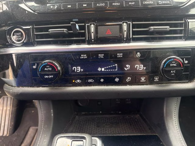 2023 Pearl White Tricoat Nissan Pathfinder SL 4X4 SUV