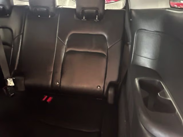 2023 Pearl White Tricoat Nissan Pathfinder SL 4X4 SUV