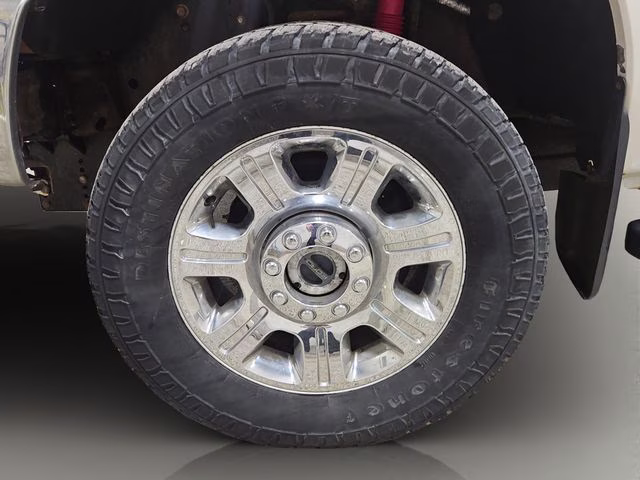 2016 White Platinum Metallic Tri-Coat Ford Super Duty F-350 SRW Lariat 4X4 Truck