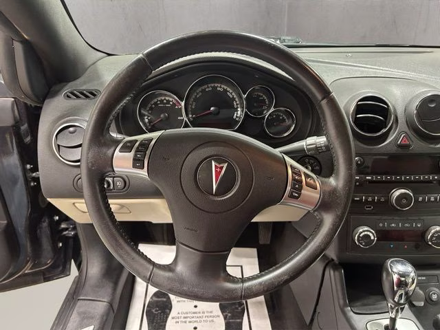 2009 Carbon Black Metallic Pontiac G6 GT FWD Convertible