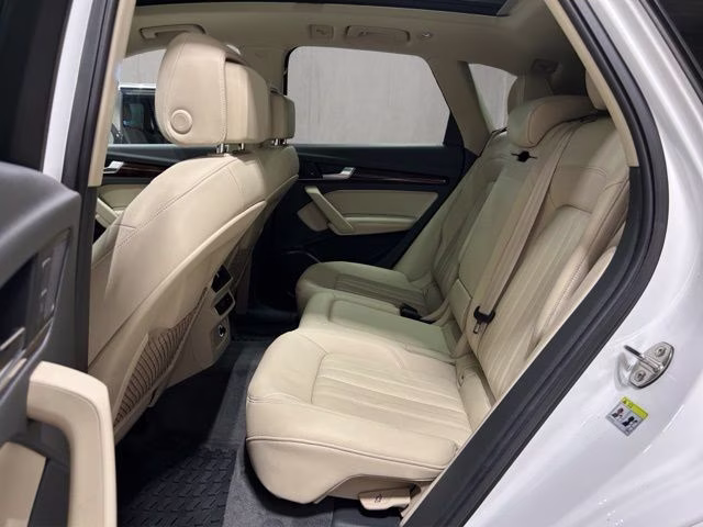 2020 Ibis White Audi Q5 45 Premium Plus AWD SUV