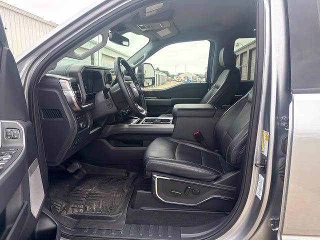 2024 Silver Metallic Ford Super Duty F-250 SRW Lariat 4X4 Truck