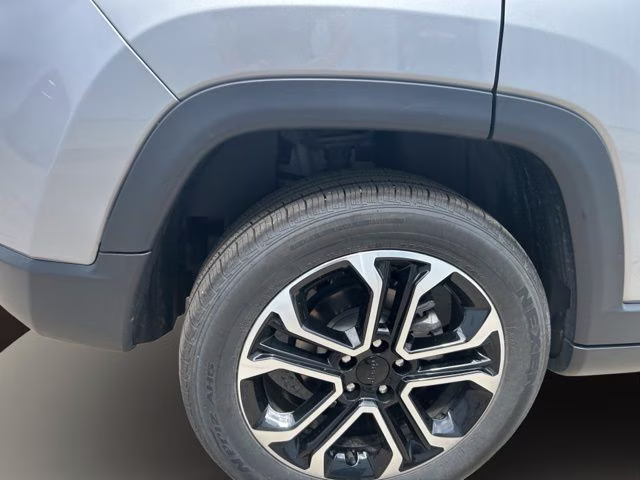 2023 Billet Silver Metallic Clearcoat Jeep Compass Limited 4X4 SUV