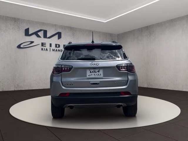 2023 Billet Silver Metallic Clearcoat Jeep Compass Limited 4X4 SUV