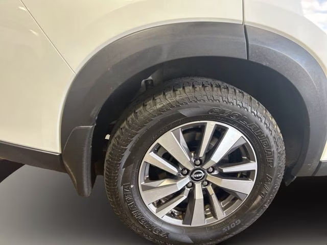 2023 Pearl White Tricoat Nissan Pathfinder SL 4X4 SUV