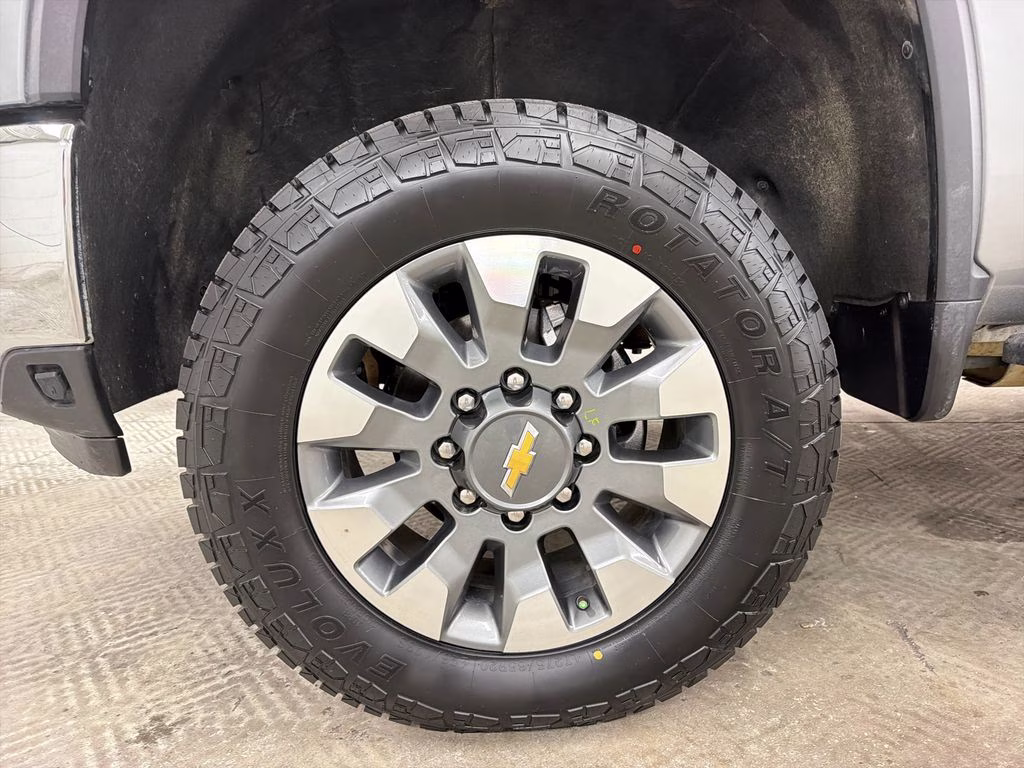 2025 Sterling Gray Metallic Chevrolet Silverado 2500HD LT 4X4 Truck