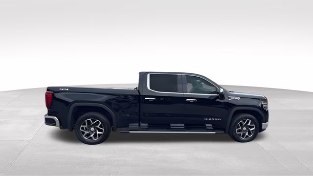 2022 Onyx Black GMC Sierra 1500 SLT 4X4 Truck