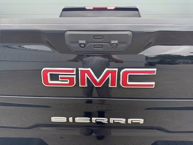 2022 Onyx Black GMC Sierra 1500 SLT 4X4 Truck