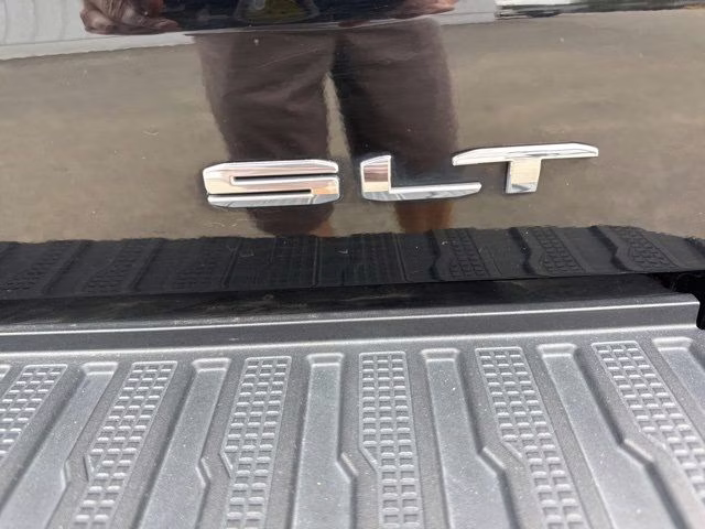 2022 Onyx Black GMC Sierra 1500 SLT 4X4 Truck