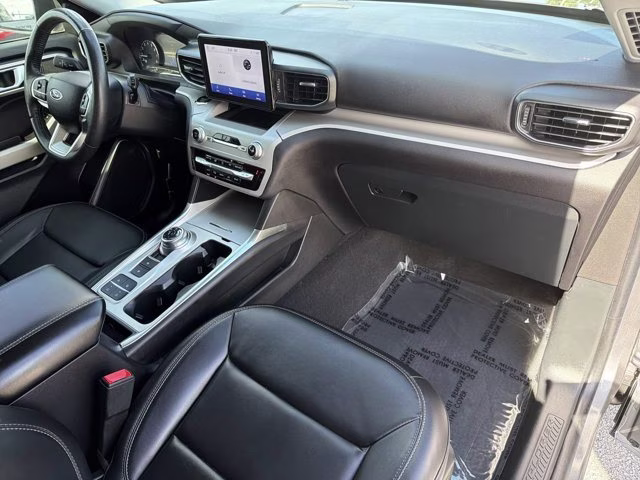 2023 Gray Metallic Ford Explorer XLT RWD SUV