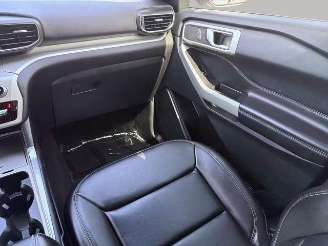 2023 Gray Metallic Ford Explorer XLT RWD SUV