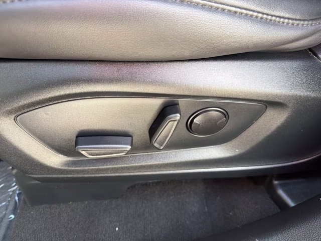 2023 Gray Metallic Ford Explorer XLT RWD SUV