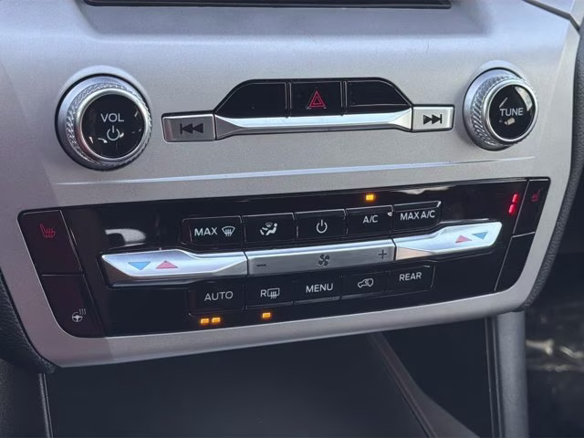 2023 Gray Metallic Ford Explorer XLT RWD SUV