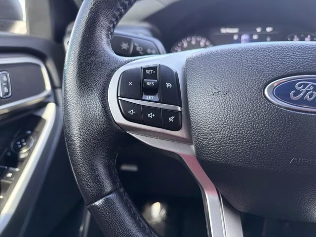 2023 Gray Metallic Ford Explorer XLT RWD SUV