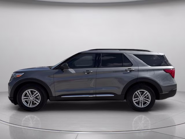 2023 Gray Metallic Ford Explorer XLT RWD SUV