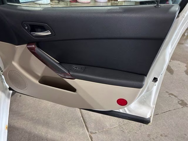 2007 Frosty (White) Pontiac G6 GT FWD Sedan