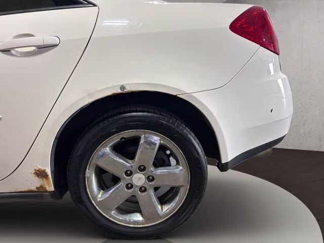 2007 Frosty (White) Pontiac G6 GT FWD Sedan