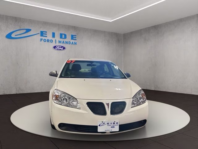 2007 Frosty (White) Pontiac G6 GT FWD Sedan
