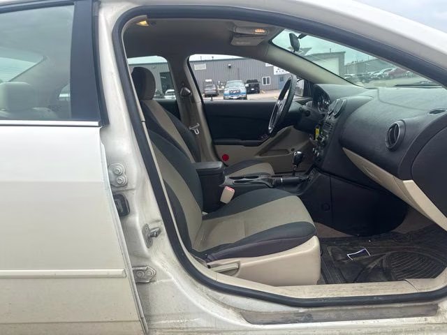 2007 White Pontiac G6 GT FWD Sedan