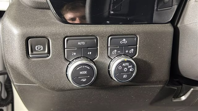 2023 Summit White GMC Sierra 1500 Elevation 4X4 Truck