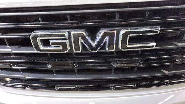 2023 Summit White GMC Sierra 1500 Elevation 4X4 Truck