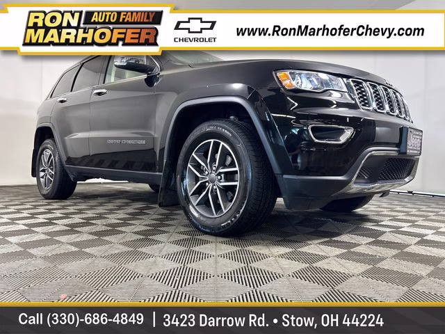 2020 Diamond Black Crystal Pearlcoat Jeep Grand Cherokee Limited 4X4 SUV