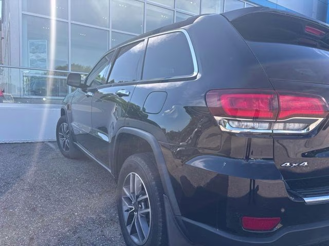 2020 Diamond Black Crystal Pearlcoat Jeep Grand Cherokee Limited 4X4 SUV