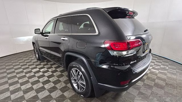 2020 Diamond Black Crystal Pearlcoat Jeep Grand Cherokee Limited 4X4 SUV