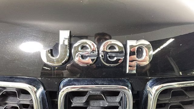 2020 Diamond Black Crystal Pearlcoat Jeep Grand Cherokee Limited 4X4 SUV