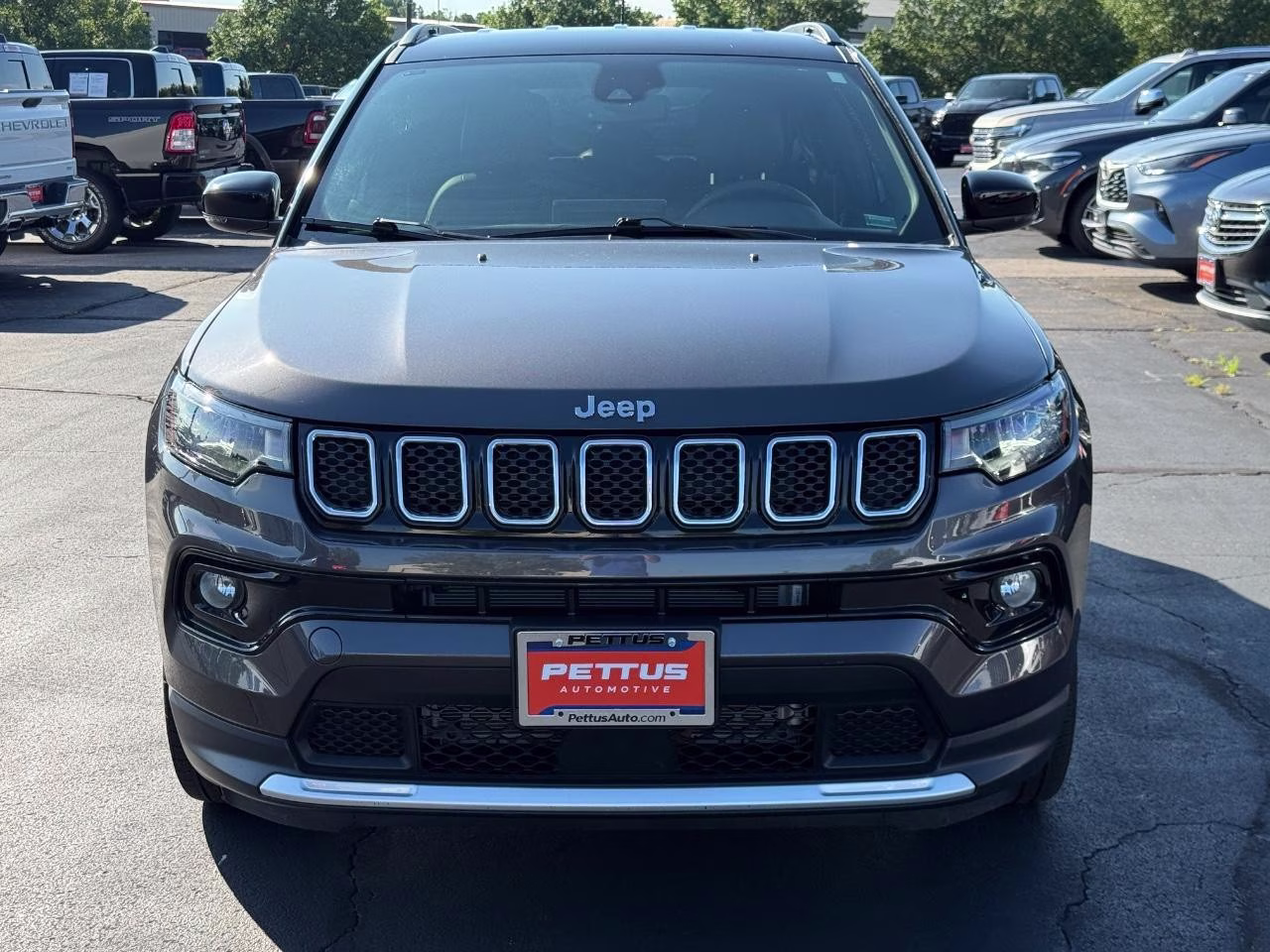 2023 Granite Crystal Metallic Clearcoat Jeep Compass Limited 4X4 SUV