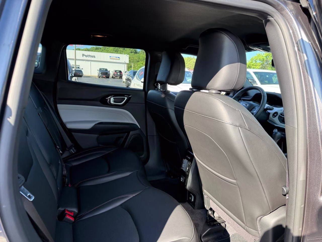 2023 Granite Crystal Metallic Clearcoat Jeep Compass Limited 4X4 SUV