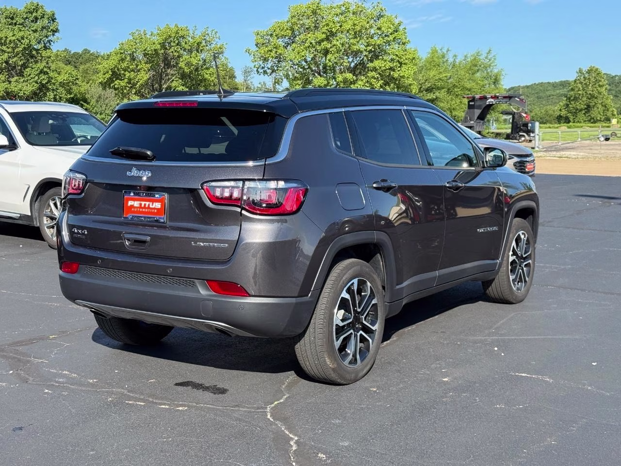 2023 Granite Crystal Metallic Clearcoat Jeep Compass Limited 4X4 SUV