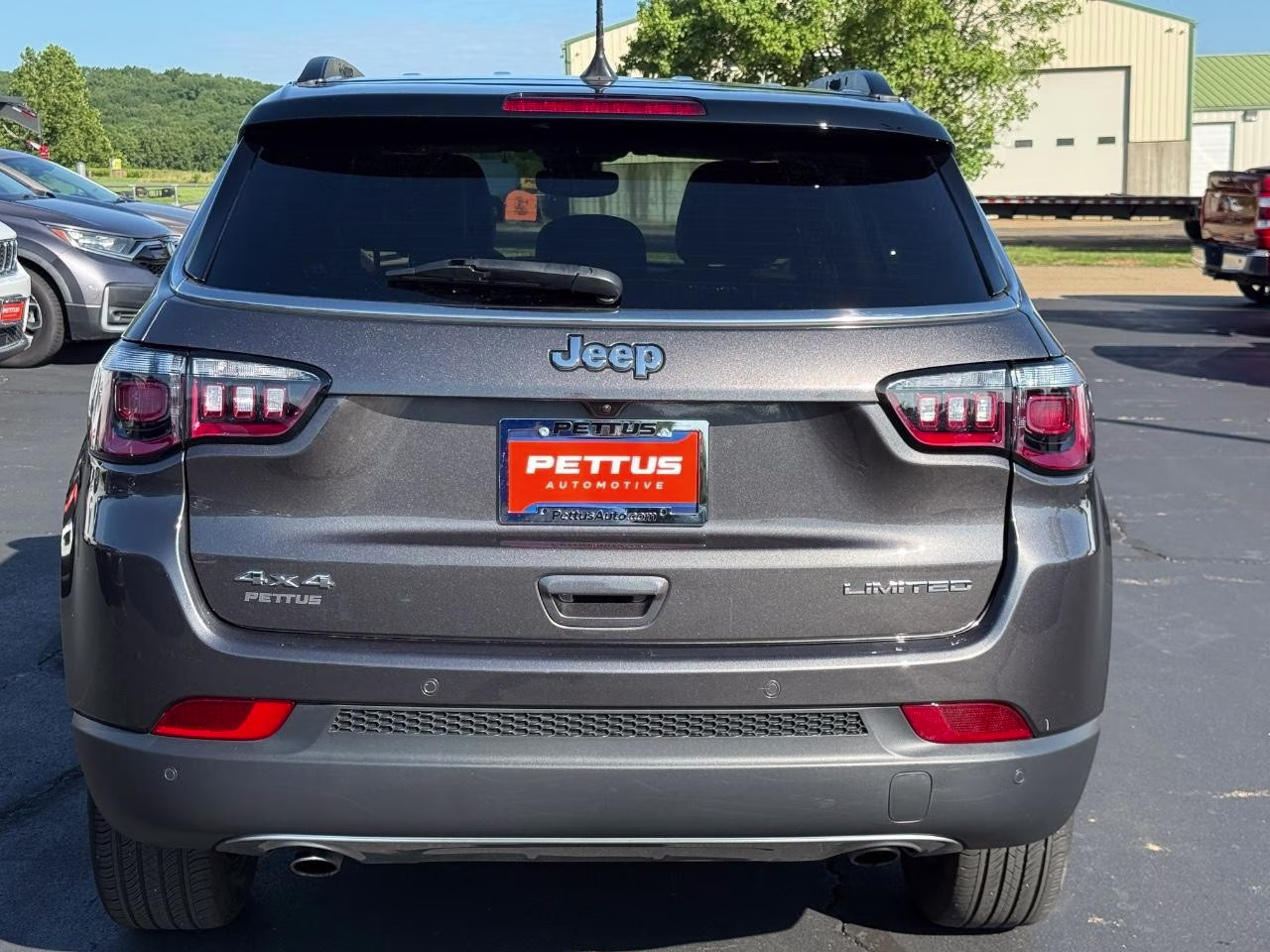 2023 Granite Crystal Metallic Clearcoat Jeep Compass Limited 4X4 SUV