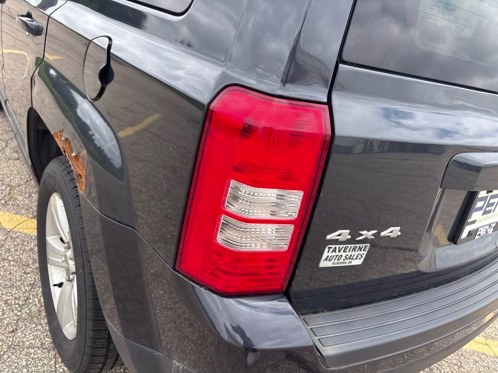 2014 Maximum Steel Metallic Clearcoat Jeep Patriot Sport 4X4 SUV