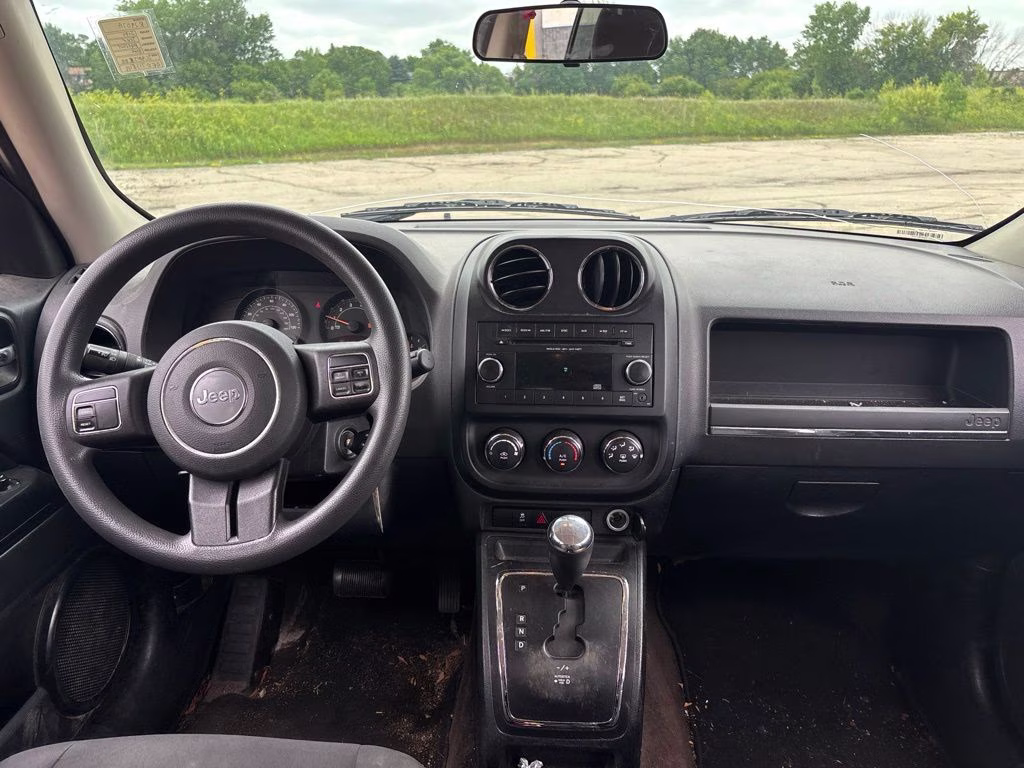 2014 Maximum Steel Metallic Clearcoat Jeep Patriot Sport 4X4 SUV