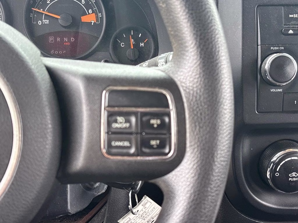 2014 Maximum Steel Metallic Clearcoat Jeep Patriot Sport 4X4 SUV