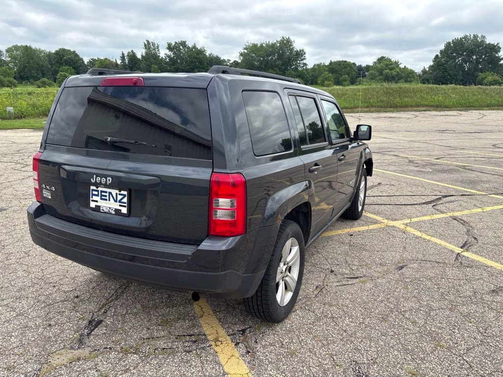 2014 Maximum Steel Metallic Clearcoat Jeep Patriot Sport 4X4 SUV