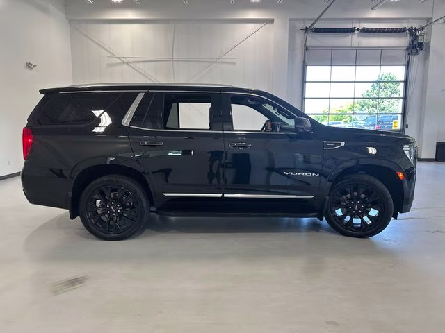 2021 Onyx Black GMC Yukon SLT 4X4 SUV