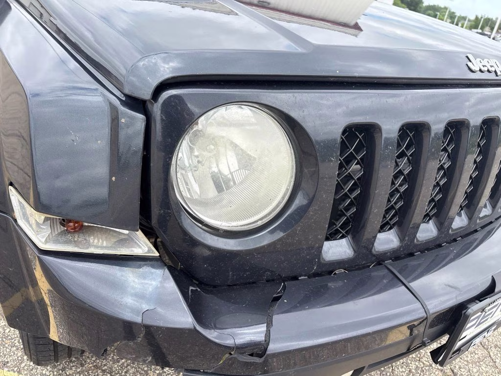 2014 Maximum Steel Metallic Clearcoat Jeep Patriot Sport 4X4 SUV